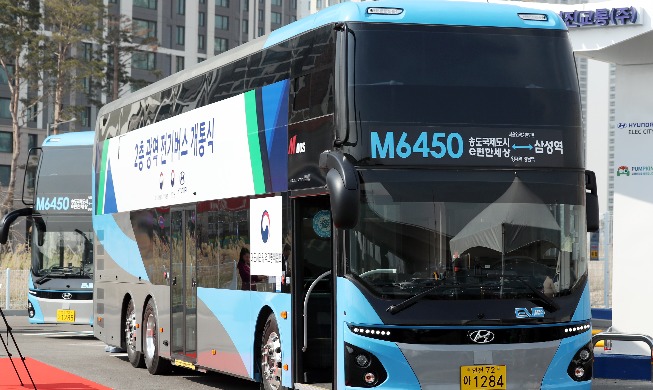 국내 기술로 개발된 2층 전기버스 26일부터 씽씽 달린다