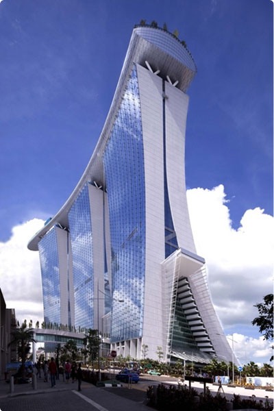 한국 건설기업이 시공한 싱가포르 건축물의 아이콘 Marina Bay Sands Hotel.