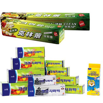 (위) 크린랲은 중국에서 ‘크린라이(克林萊)'로 불리며 대형 할인점에서 베스트셀러로 자리매김했다.(아래) 크린랲에서 생산한 고무장갑은 천연 생고무를 사용하고 피부보호제를 첨가하여 오랜 간 사용할 수 있다.