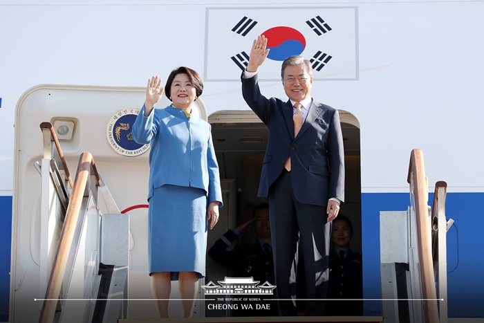 moonaseanapec_in1.jpg