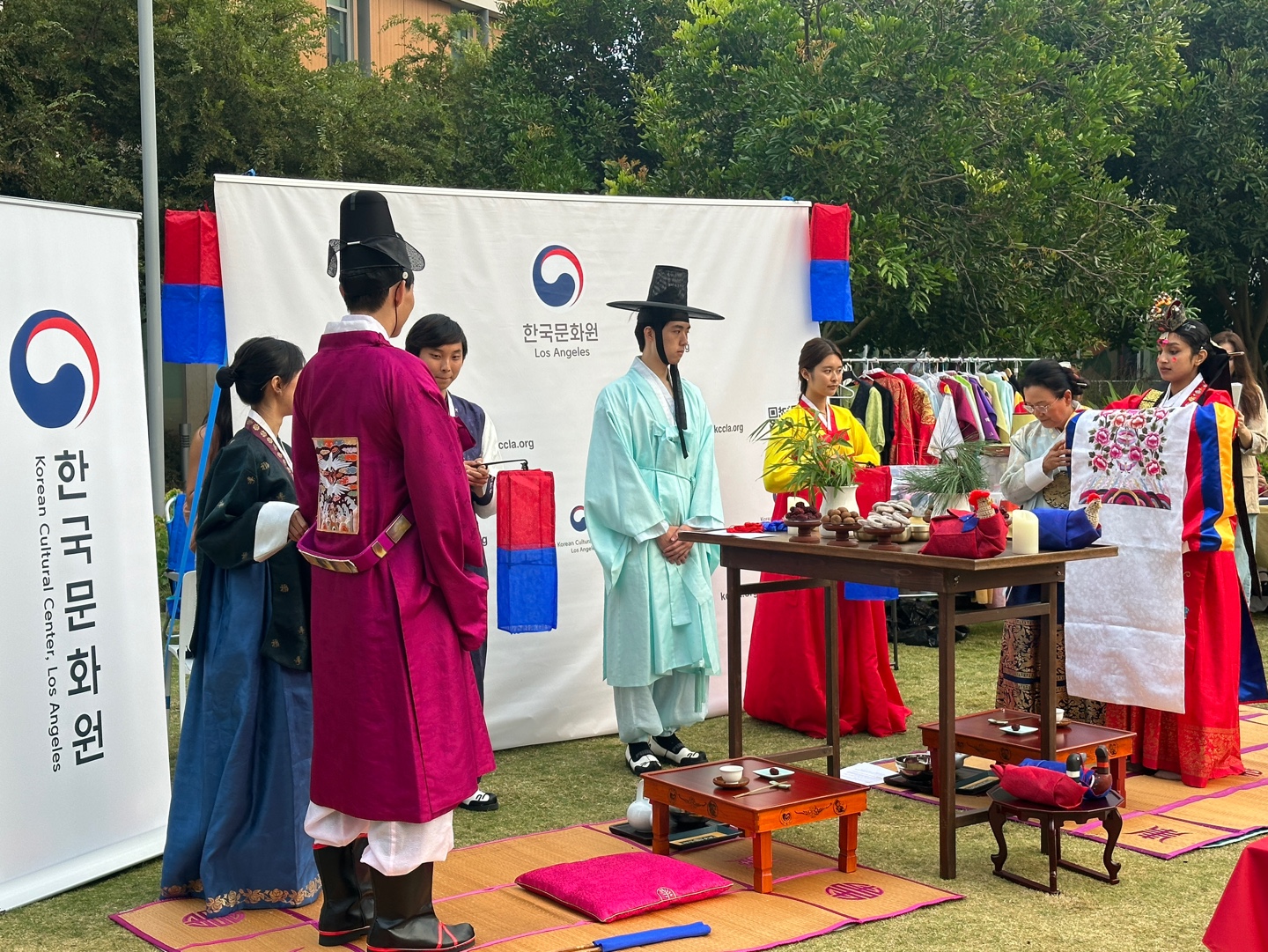 전통 혼례 한 장면