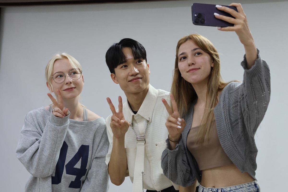 셀피찍는모습1