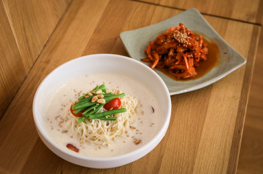 콩국수와 오이무침