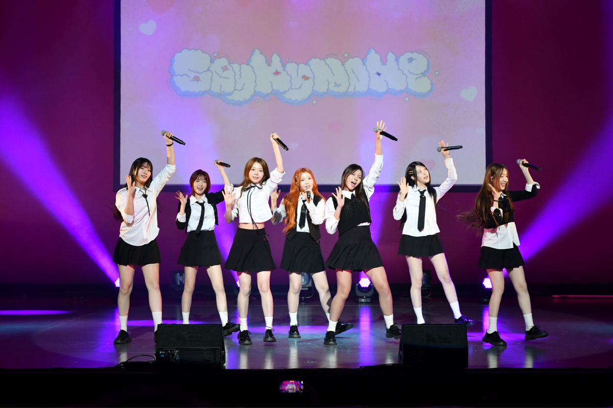 ▲SAY MY NAME 축하 공연