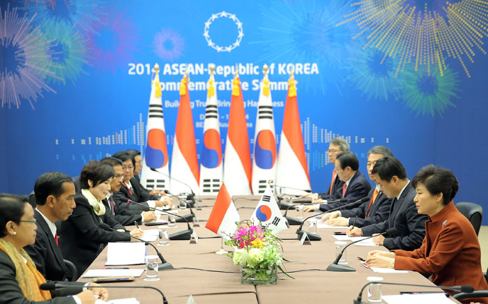 한국, 캄보디아·인니·미얀마와 정상회담