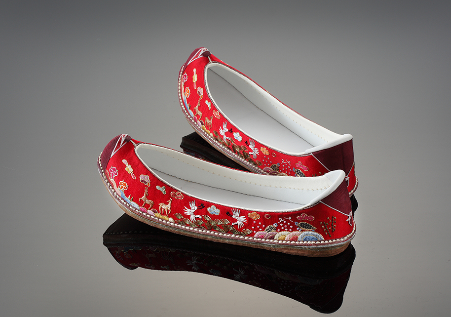 Traditional online korean slippers